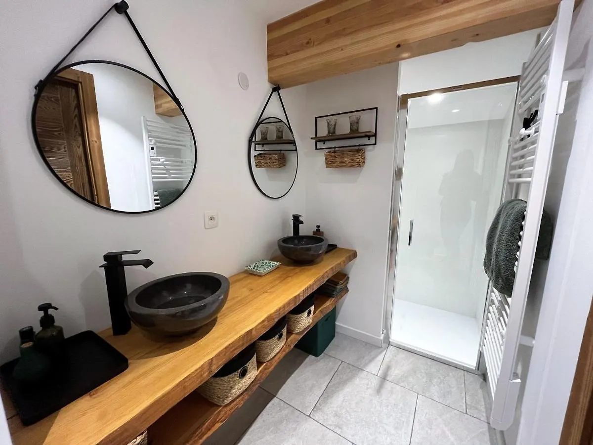 Appartement Chaleureux, 3 Chambres, Terrasses, Parking - Fr-1-598-108 Les Gets Apartment