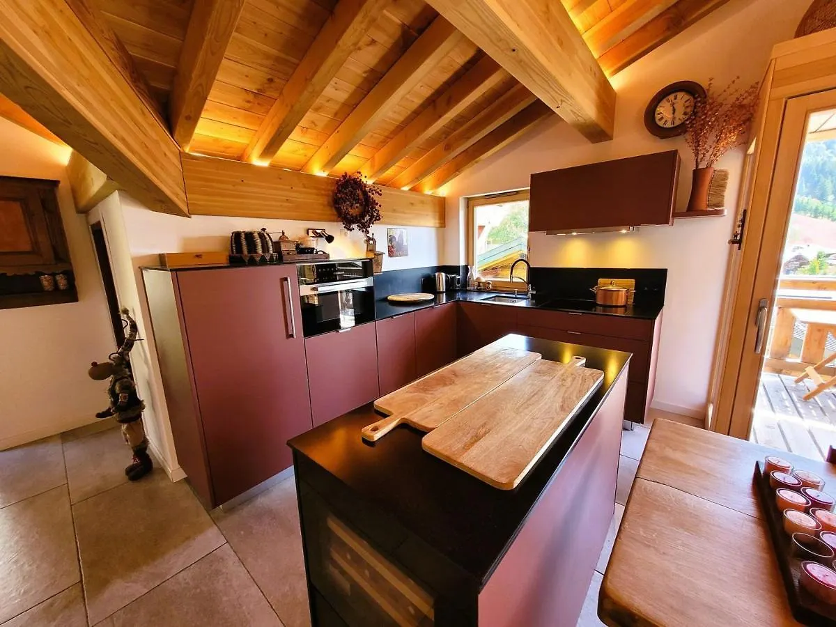 Appartement Chaleureux, 3 Chambres, Terrasses, Parking - Fr-1-598-108 Les Gets 0*,  France
