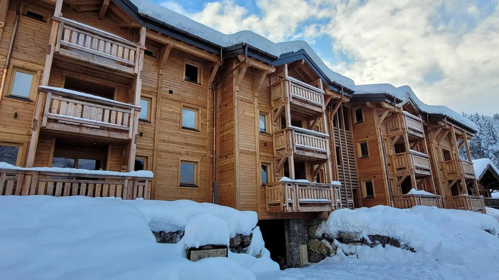 شقة Appartement Chaleureux, 3 Chambres, Terrasses, Parking - Fr-1-598-108 لي جيه